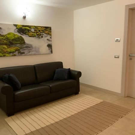 King' S Apartment Сирмионе Экстерьер фото