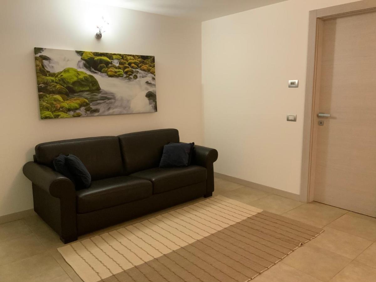 King' S Apartment Сирмионе Экстерьер фото